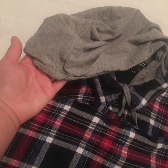 FLANNEL HOODIE 😍❤️ - Picture 5 of 5